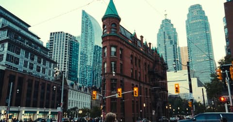 Canada Express Entry Federal Skilled Worker Program – Skilled Immigrants Building Careers in Canada