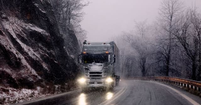 Canada Truck Driver Jobs for Immigrants with LMIA Sponsorship: Employer Hiring Guide