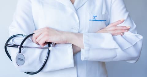 Canada Healthcare Jobs for Immigrants with Visa Sponsorship and Express Entry Pathways