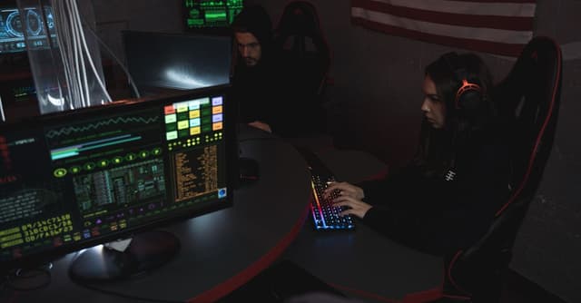 Singapore Cybersecurity Jobs for Foreign Workers – High-Value Employment Pass Career Routes